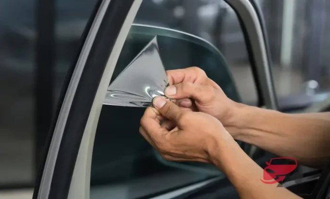 Как снять тонировку со стекла автомобиля